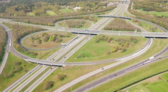 Rijkswaterstaat is working on the A1 and A27 delays and