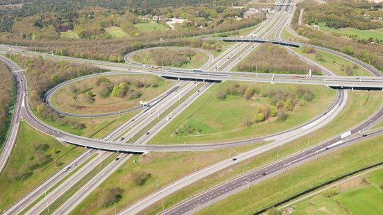 Rijkswaterstaat is working on the A1 and A27 delays and