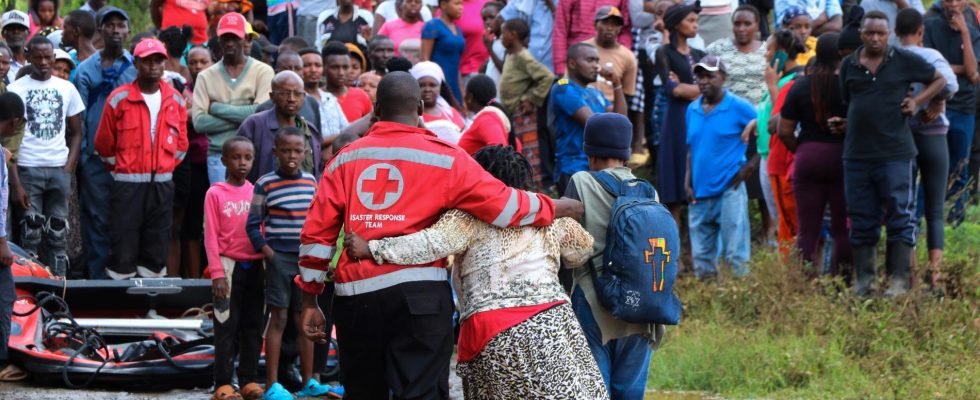 Rising death toll in East African monsoon rains