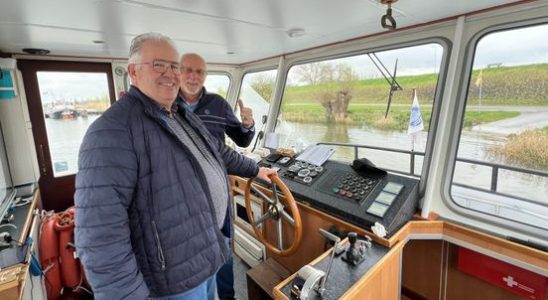 The Ameide ferry has been saved by new skippers