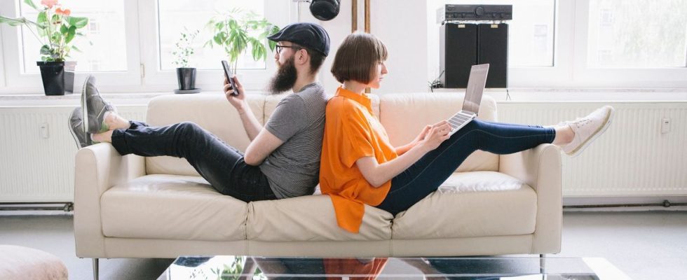 The smartphone the enemy of couples and careers