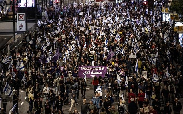 Thousands of people took to the streets in Israel He