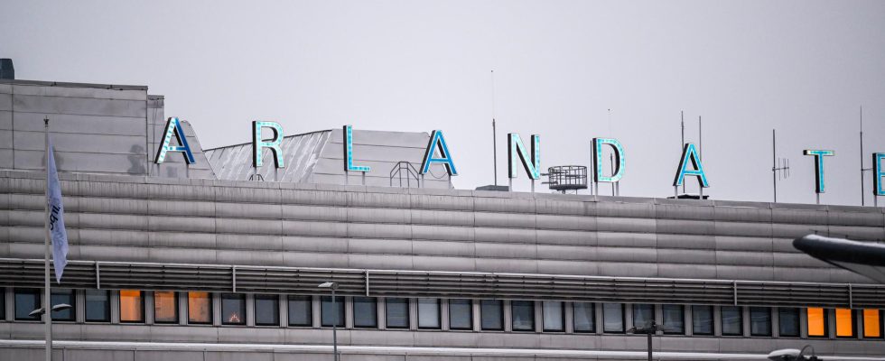 Two men arrested at Arlanda with expensive watch