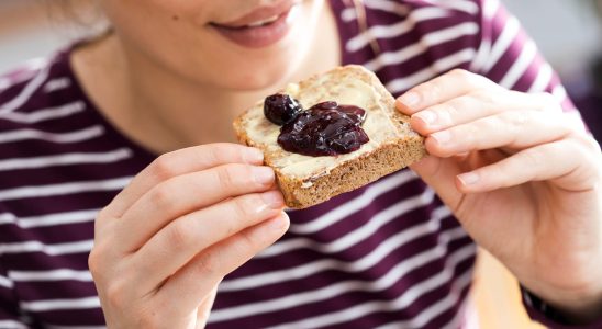 You should definitely not brush your teeth after eating these