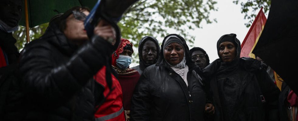 a tribute paid to a worker who died in Paris