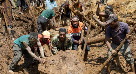 7900 people evacuated as the country fears a new landslide