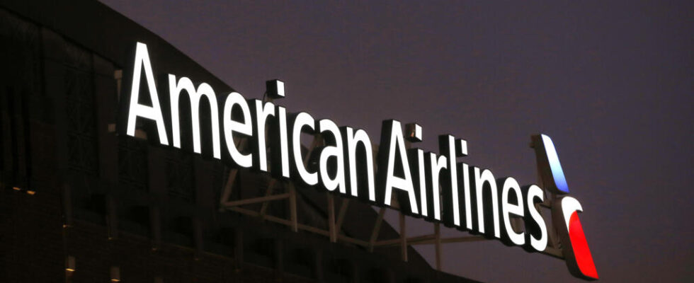 American Airlines accused of racism