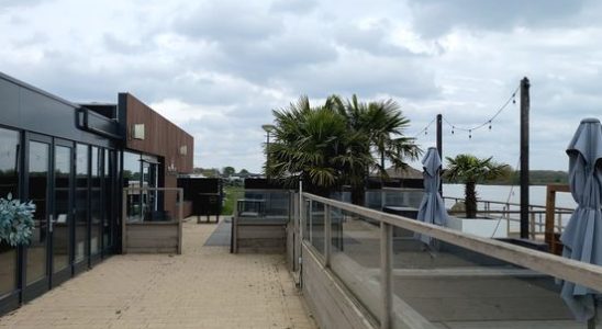 Bridal couples still in suspense Beach club Klein Scheveningen is