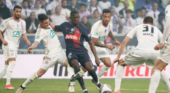 DIRECT Lyon PSG the Lyonnais make a series of