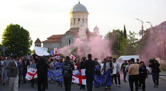 Georgia in Gori the difficult mobilization against the law on