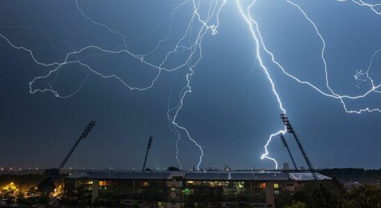 Lightning struck near Lens killing one person Dr Kierzeks tips