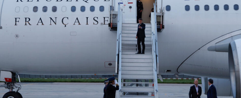 Macron on a quick visit to New Caledonia a presidential