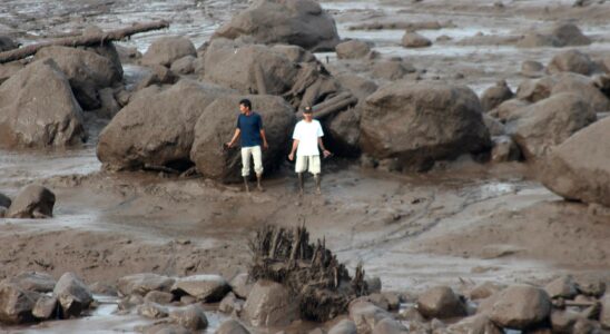 Many dead in flooded Indonesia