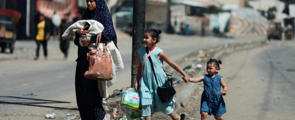 Nearly half a million displaced people roam the Gaza Strip