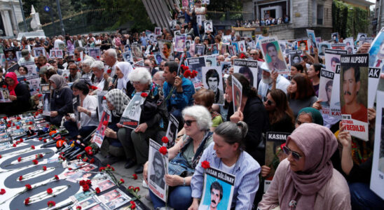 Saturday mothers gather for the 1000th time in Istanbul