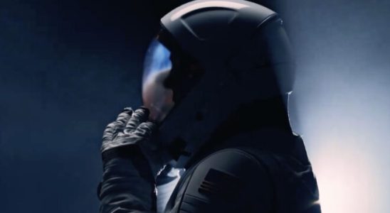 SpaceX introduced its new astronaut suit suitable for spacewalks