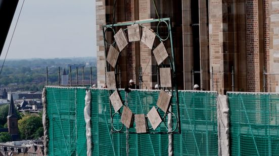 This is how dials were lifted onto the Cathedral Spectacular