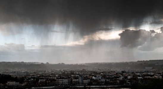 Violent storms risk of hail 14 departments placed on orange