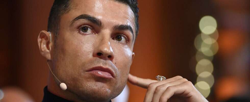 Working for Cristiano Ronaldo is possible Several positions are