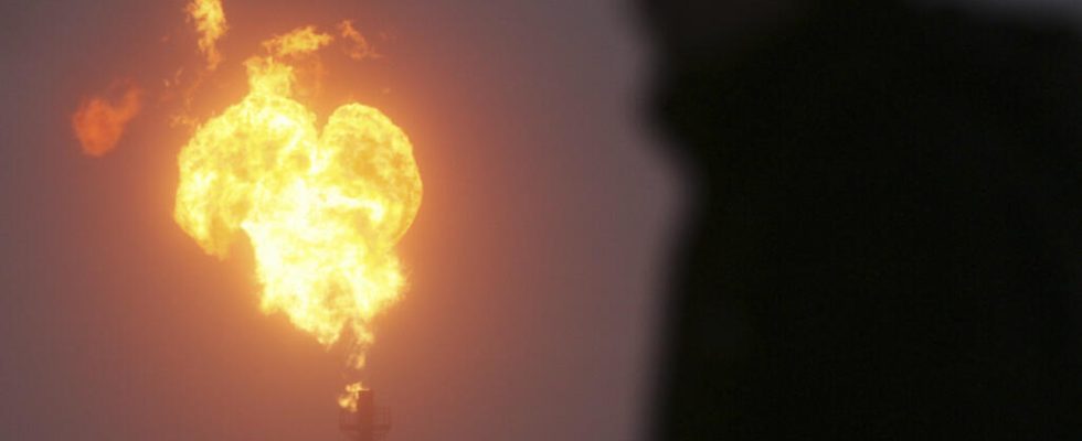 oil and gas sites seek to hide gas flaring