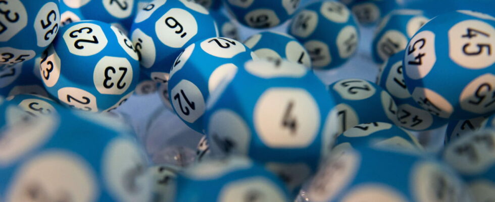 the draw on Saturday May 11 4 million euros at