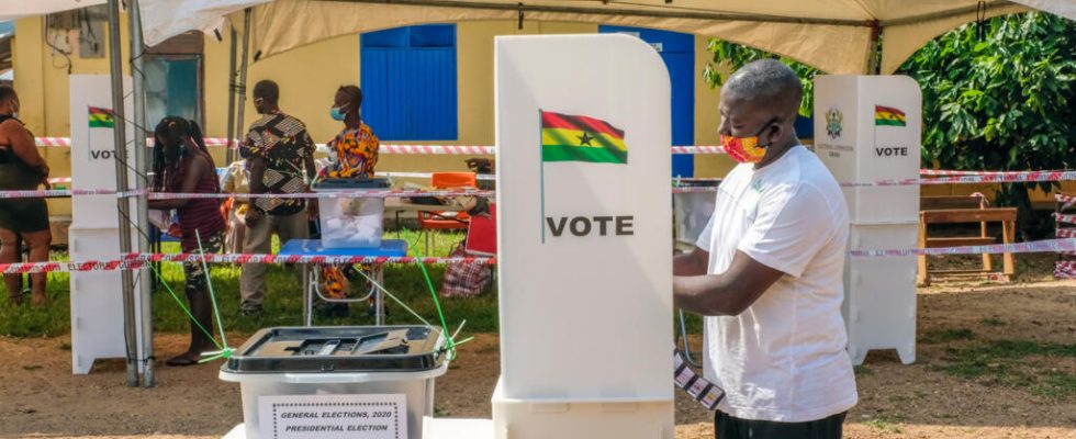 young people called to register as voters