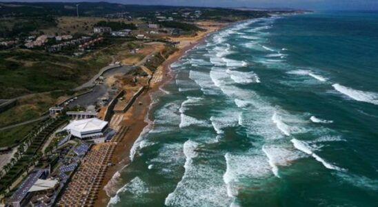 Attention swimmers in those areas Dangerous Rip current alarm issued