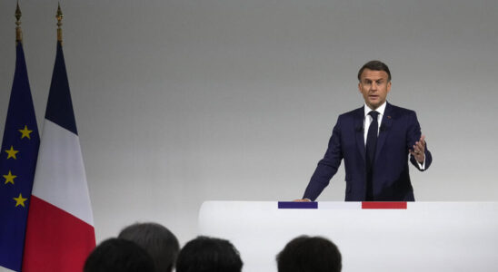 Emmanuel Macron justifies the dissolution and delivers his battle plan