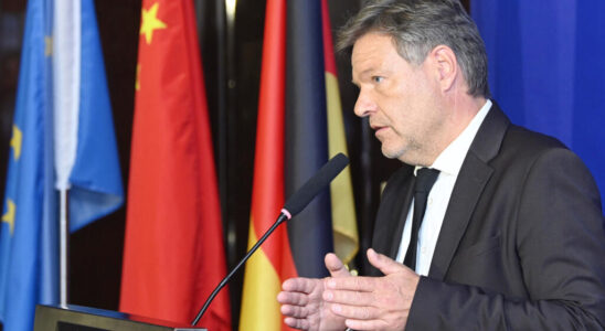 Germany in seduction operation in China in the midst of