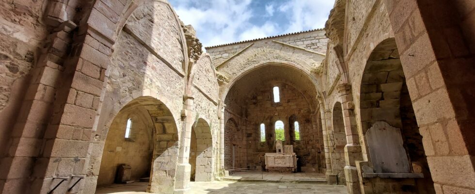 In Oradour sur Glane a collection so that the site does not