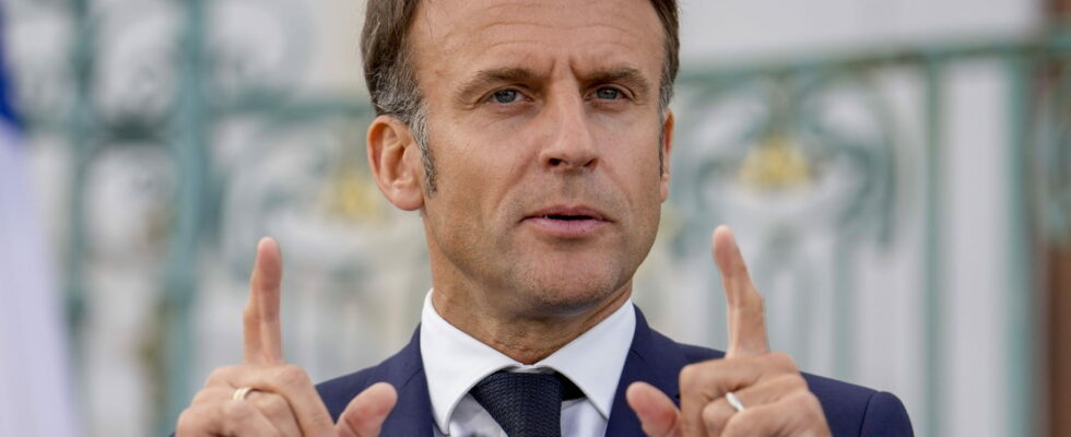 Macron interview Thursday a poker move to avoid hell