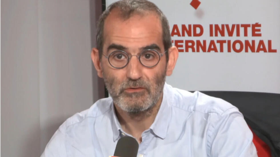 Pouria Amirshahi, candidate of the New Popular Front in the early legislative elections in Paris, in the RFI studios, June 26, 2024.