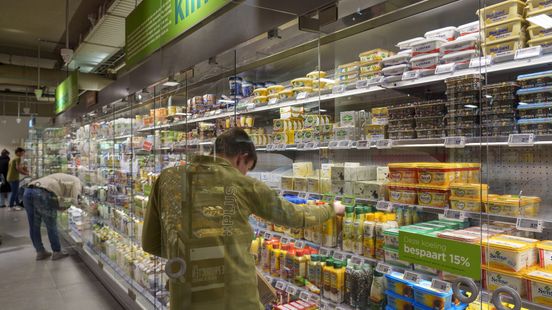 Scolded and threatened Utrecht supermarkets stop displaying nameplates