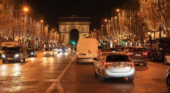 The Champs Elysees behind the scenes of the most beautiful avenue