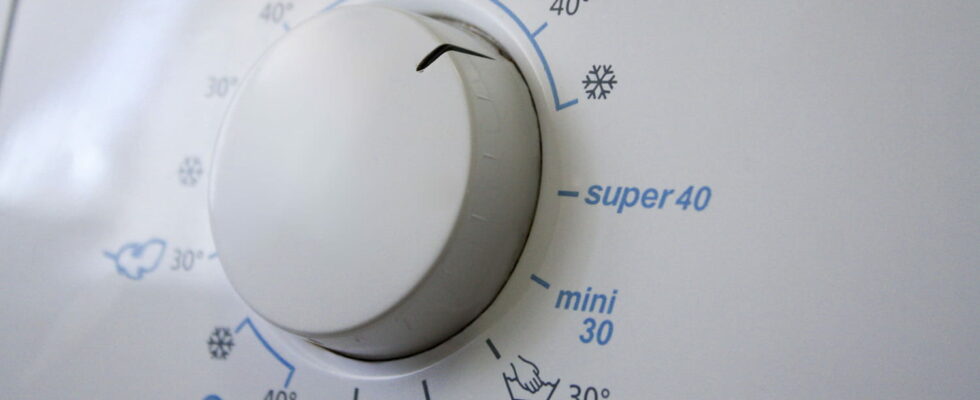 This washing machine button is really useful too many people