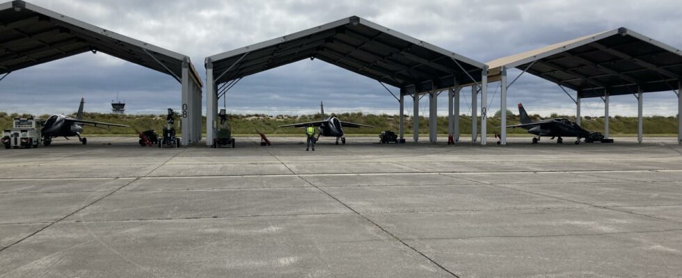 Training of Ukrainian pilots in France the Alpha Jet school