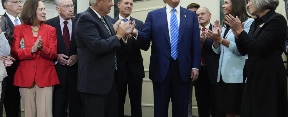 Trump returns to Capitol Hill in Washington for first time