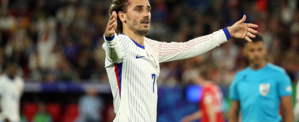 VIDEO Antoine Griezmanns incredible miss against the Netherlands