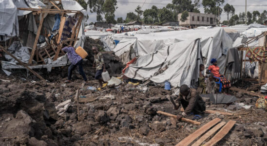 Visiting displaced people in Goma Prime Minister rules out negotiating