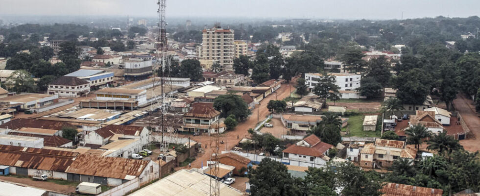 an artisan mistreated in Bangui after honoring an order from