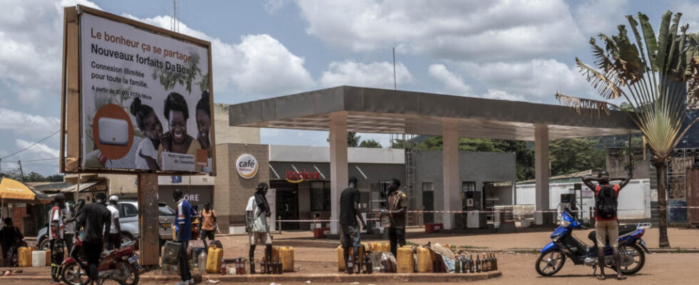 in Bangui fuel traffickers are taking advantage of the shortage