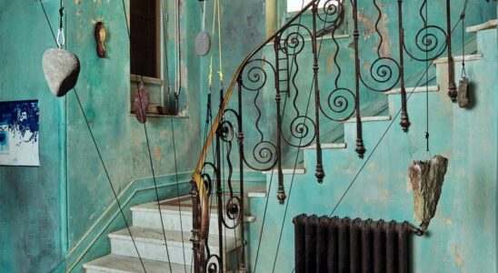 in Nice the Abandoned House wonders if eternity is possible