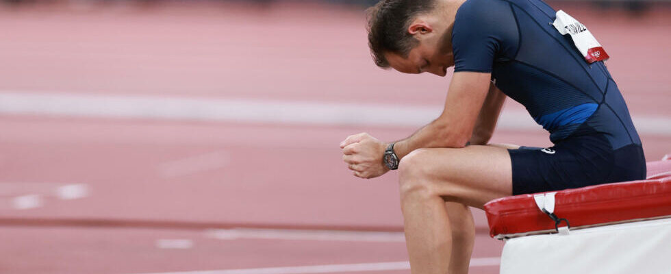 pole vaulter Renaud Lavillenie still misses the minimums for the