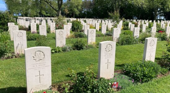 the guardians of the memory of the Canadians who fell