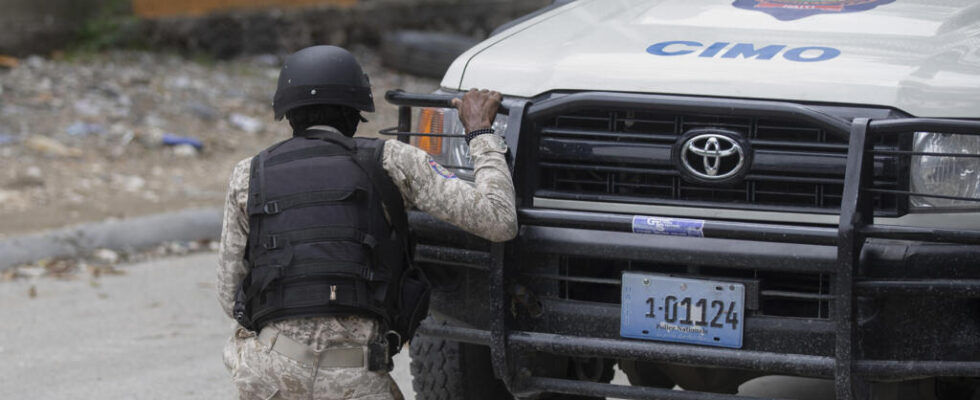 three police officers from the anti gang force killed by the