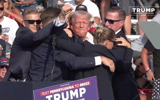 AA-20240713-35135272-35135269-INJURED AFTER EXPLOSION SOUNDS HEARD DURING THE US PRESIDENTIAL CANDIDATE TRUMP ELECTION RALLY