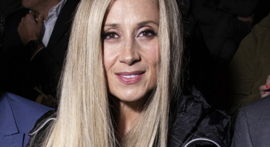 At 54 Lara Fabian adopts a femme fatale look with