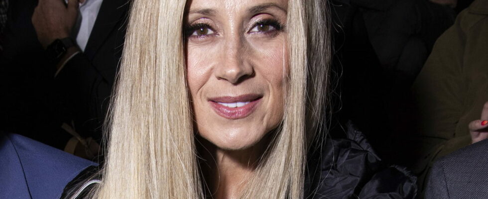 At 54 Lara Fabian adopts a femme fatale look with