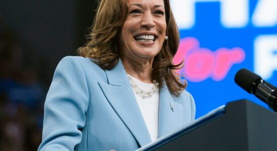 Autoworkers union supports Kamala Harris