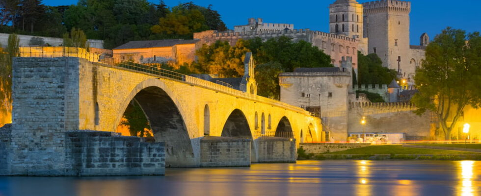 Avignon the city of the popes